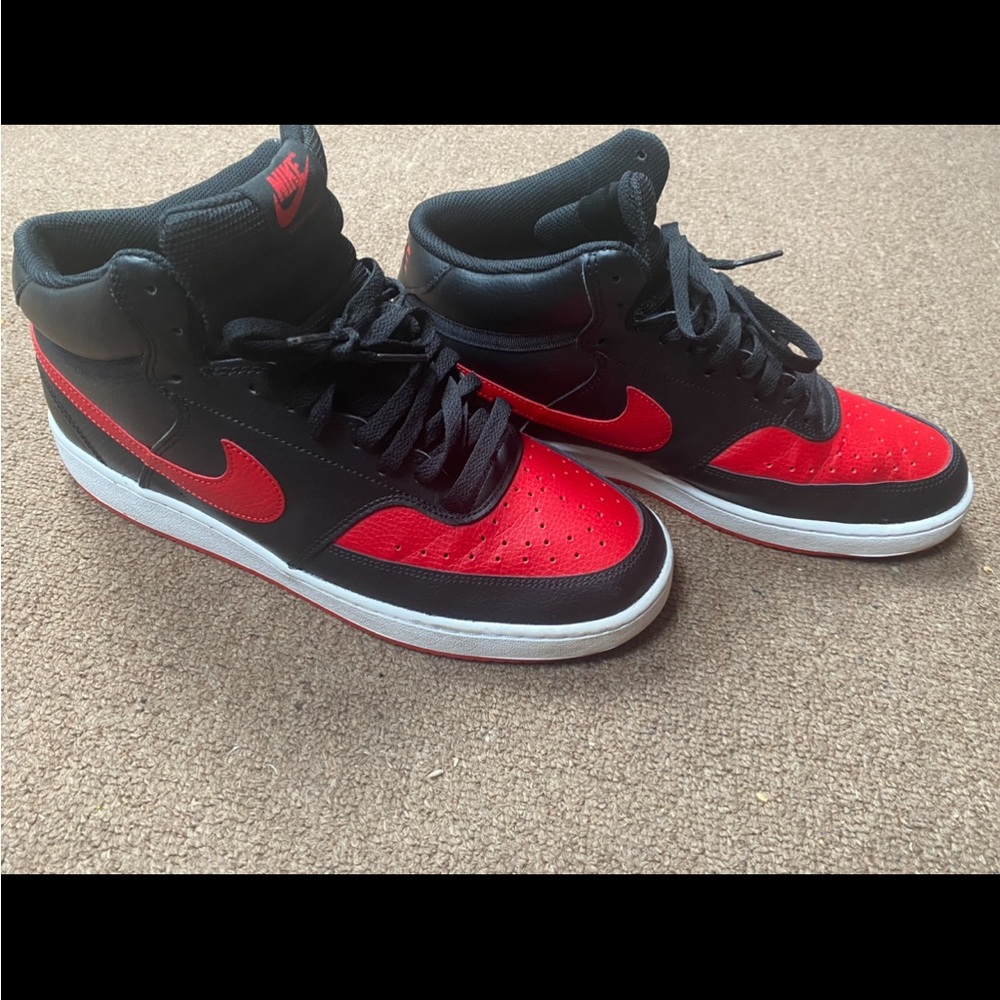 Nikes 10 1/2